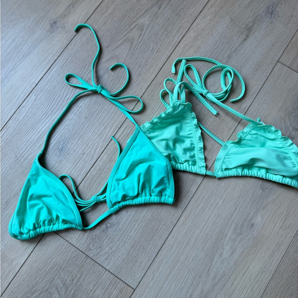 Pair of medium turquoise bikini tops triangle style - Body Glove & Eidon